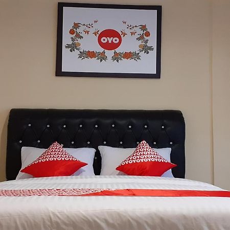 Oyo 1053 Angelyn Home Stay Medan Luaran gambar
