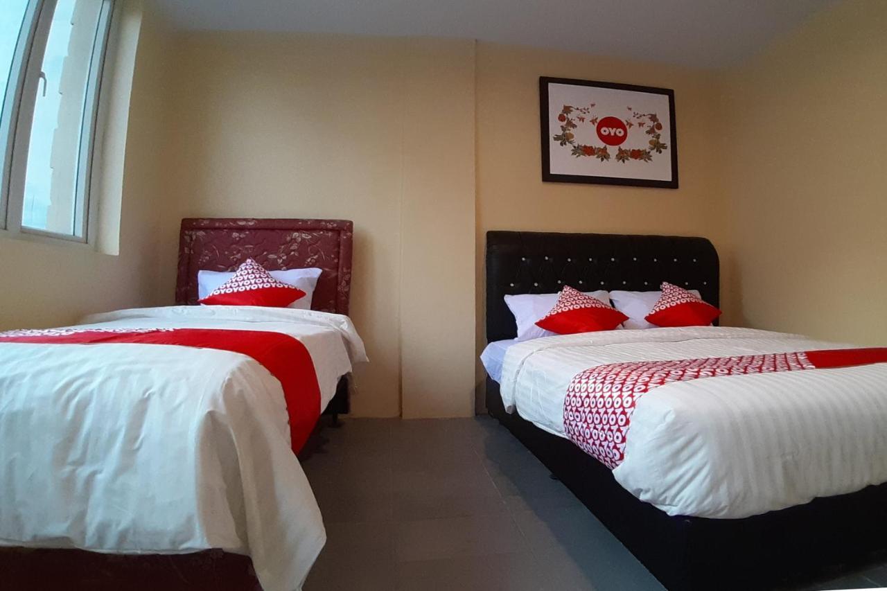 Oyo 1053 Angelyn Home Stay Medan Luaran gambar