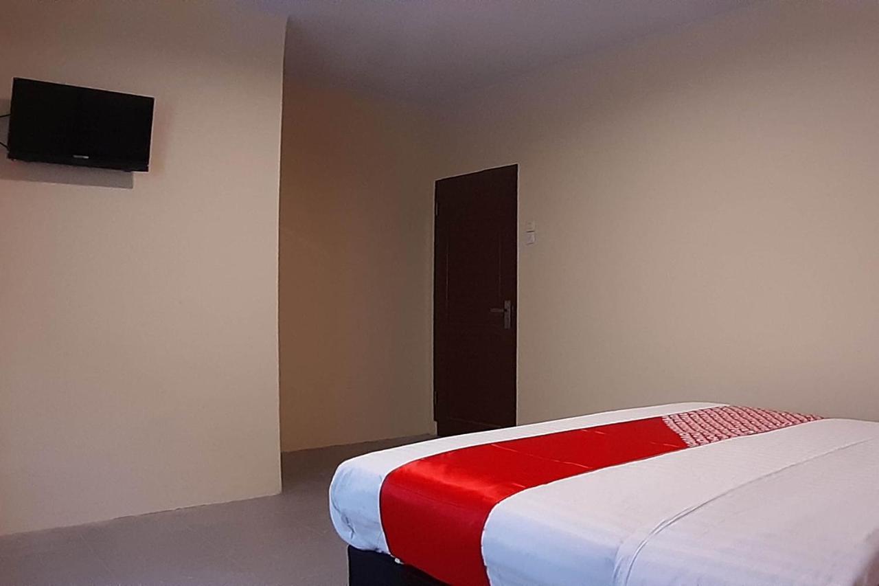 Oyo 1053 Angelyn Home Stay Medan Luaran gambar