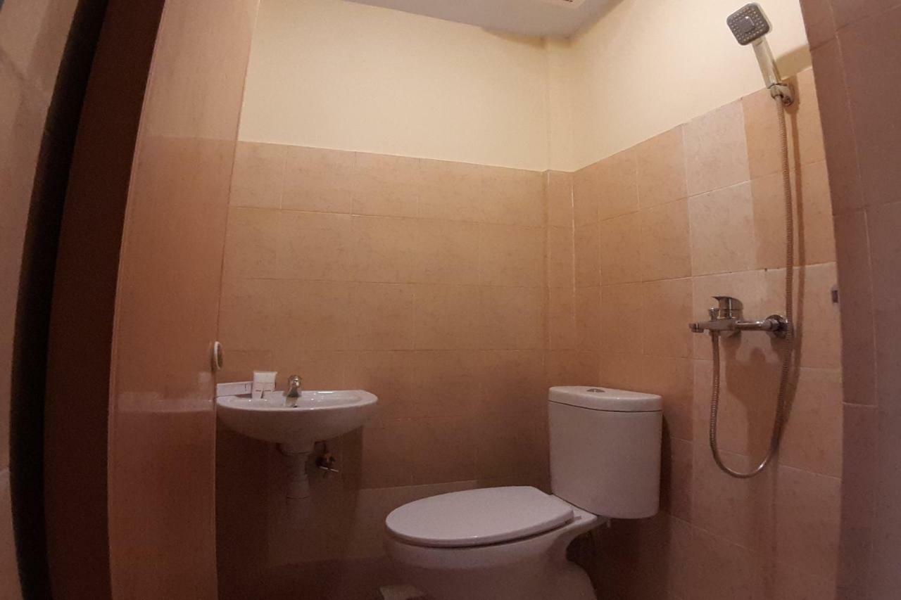 Oyo 1053 Angelyn Home Stay Medan Luaran gambar
